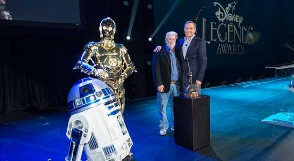 ジョージ・ルーカス、R2-D2 C-3POと登場！『スター・ウォーズ』キャラ誕生秘話も