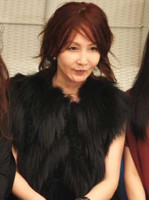 屋外イベント中に雷鳴でYOU、悲鳴！「天災に弱いんです」