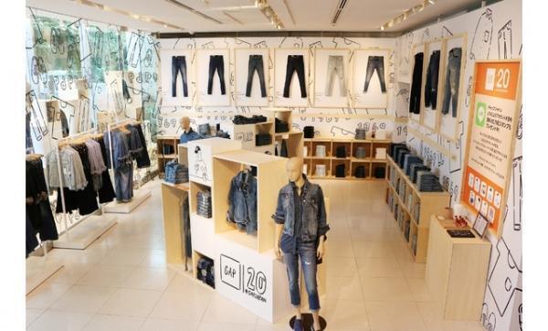GAP日本上陸20周年記念！イラストレーター長場雄デザインで店内をモデルチェンジ