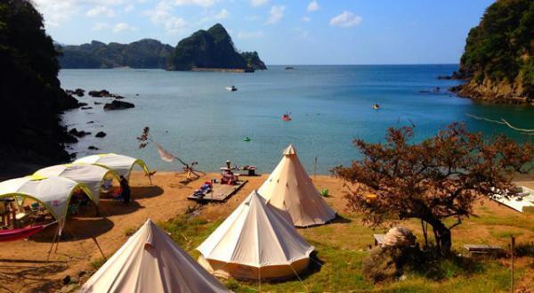 “無人島”でキャンプ×映画！「MUJINTO cinema CAMP2015」が開催