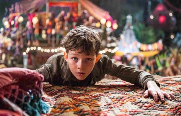 “最も美しい少年”リーヴァイ・ミラー、「泣いちゃった」かわいすぎる魅力に注目