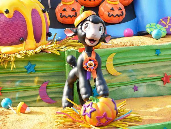 【ディズニー】こひつじのダニー、ハロウィンのパレードに初参加！