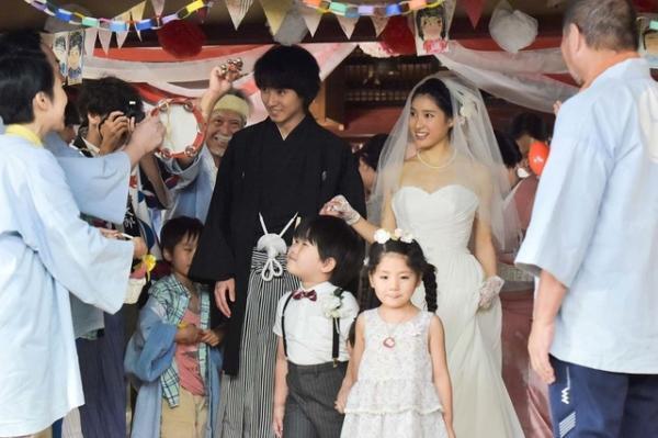 土屋太鳳×山崎賢人「まれ」最終回は“家族総出”の結婚式！