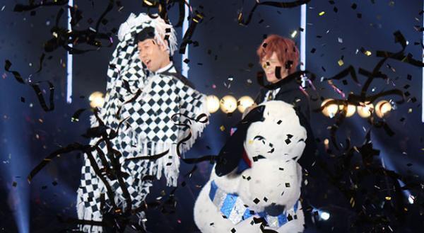 【第21回東京ガールズコレクションA/W】小薮千豊、モデルとしてスヌーピーとウォーキング！