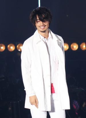 【第21回東京ガールズコレクションA/W】斎藤工、引越し祝いはぬか床？