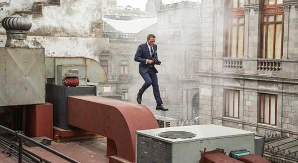 【特別映像】『007』にCGは不要!? 監督が明かすリアルアクションへのこだわり