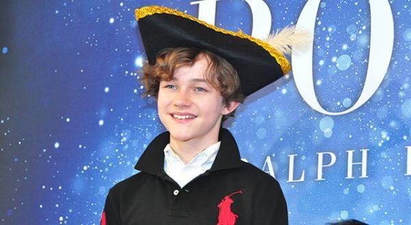 来日中のピーターパン役リーヴァイ・ミラーが、ラルフローレンのショーに参加