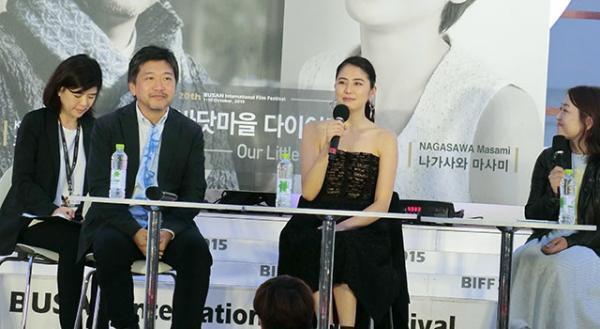 【第20回釜山国際映画祭】長澤まさみのドレス姿に「きれい！」と歓声