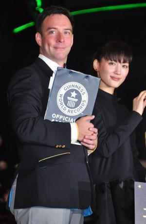 綾瀬はるか、香取慎吾は「優しさを隠し持っている」