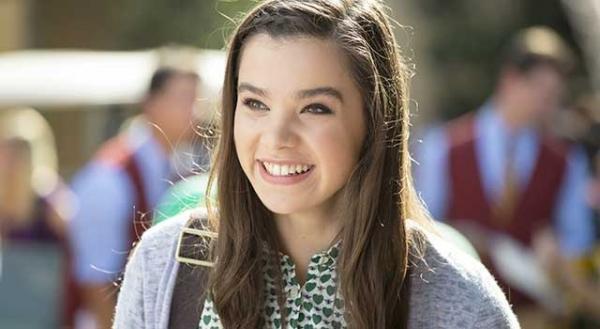 【インタビュー】ヘイリー・スタインフェルド、“ピッチ女子”の「新人という意味では私も同じ」