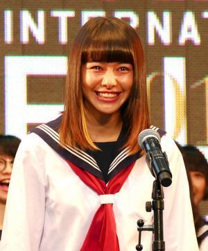 山本舞香、「桜ノ雨」合唱に感涙！　話題のボカロ定番卒業ソングが青春映画に