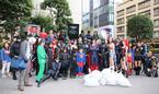 バットマン、スーパーマン、DCヒーローがハロウィン“ゴミ拾い”パレード