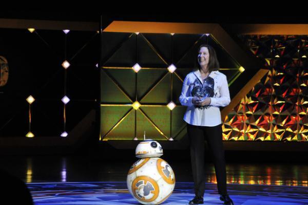 「D23」で『スター・ウォーズ』BB-8がファンの前に登場！ 最新映像も初披露