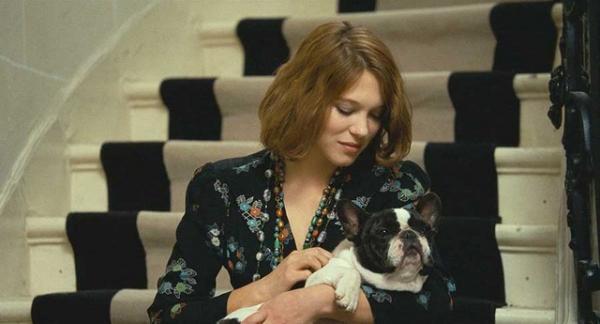 レア・セドゥ、絢爛な衣装でサンローランの“ミューズ”を熱演！