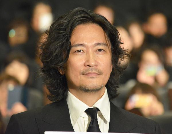 約4万枚の名刺を配った紀里谷和明監督、「命がけで作った作品」と感無量