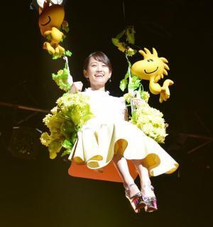 前田敦子、ゴンドラで登場し会場を沸かす「スヌーピーファン代表として来た」