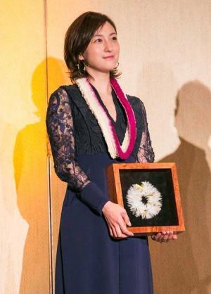 広末涼子、日本人女優初の「キャリア功労賞」を受賞！「興奮していて幸せ」