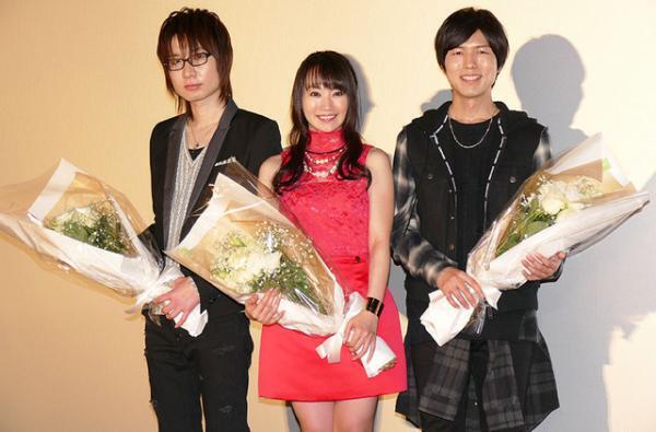 奈々様に起こった2015年の革命！ついにガラケーからスマホに機種変