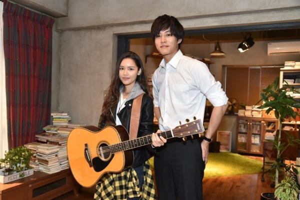 松坂桃李、生演奏に感激！「サイレーン」主題歌Anlyが撮影現場を訪問