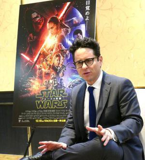 【インタビュー】『スター・ウォーズ』新作、なぜ女性が主役？　J.J.エイブラムス監督語る