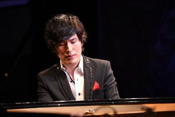 ピアニスト・清塚信也、「コウノドリ」での綾野剛の完璧主義を明かす！