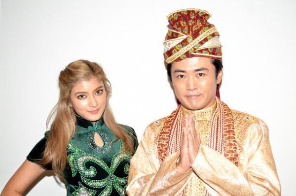 劇団ひとり＆ローラ、2015年を漢字一字で総括！「印」と「外」その理由は？