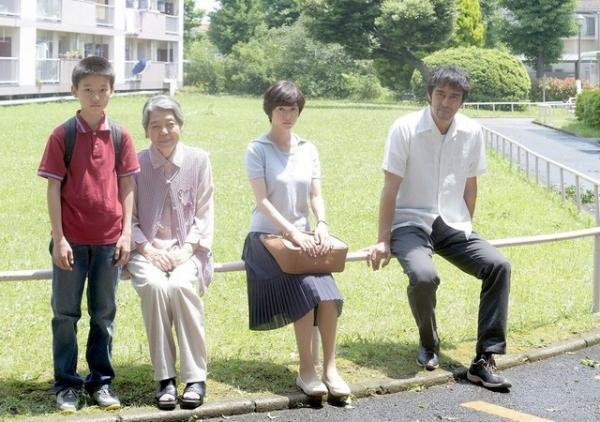 阿部寛、今度は夢追う“ダメ中年”!? 樹木希林と親子役…是枝監督最新作『海よりもまだ深く』