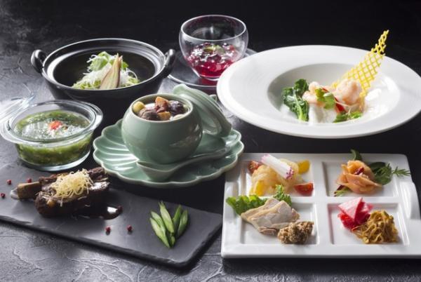 ヒルトン東京で、超うるおいコラーゲンスープ付き豪華ランチコースがお得に展開！