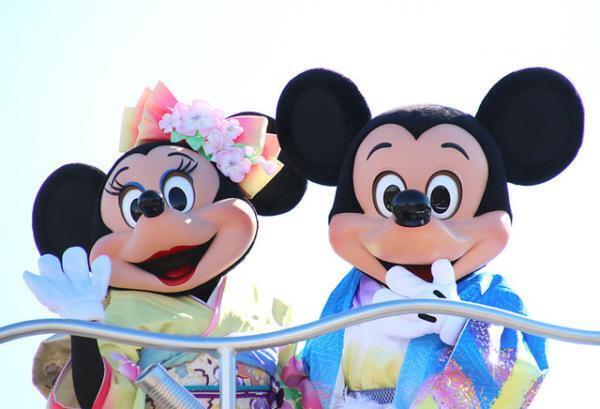 【ディズニー】和服ミッキー＆ミニーが新年のあいさつ！　「ニューイヤーズ・グリーティング」