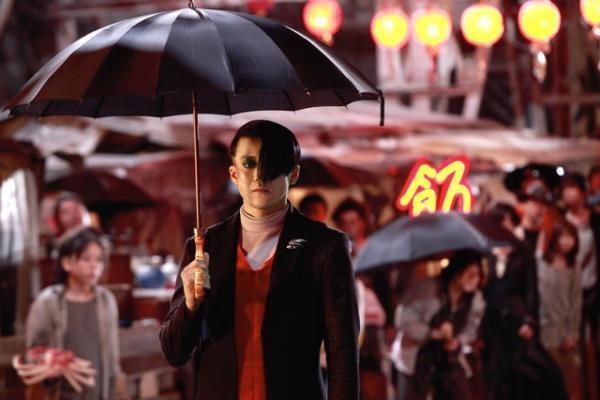 小栗旬、“火星地球化”の鍵を握る男のメイキング写真到着！『テラフォーマーズ』