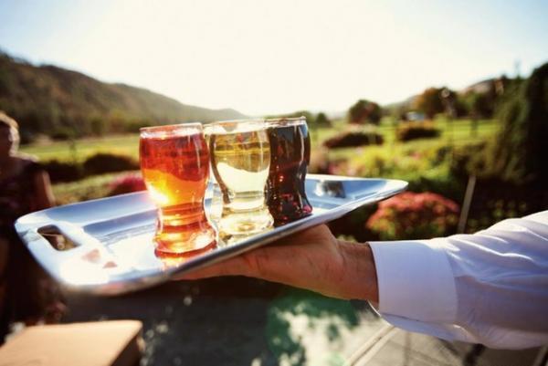 アウトドアやホームパーティに！ アメリカで人気のワンカップワインが日本上陸