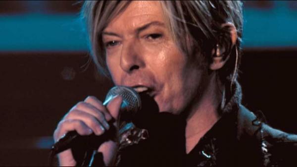 故デヴィッド・ボウイの貴重なライブ秘話も…『アーサー・フォーゲル』