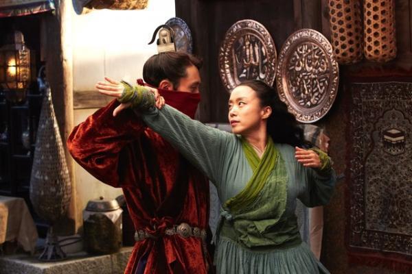 【特別映像】イ・ビョンホン＆チョン・ドヨンの甘～い！円熟のキスシーン解禁『メモリーズ追憶の剣』