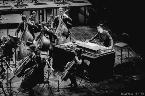 ジェフ・ミルズとクラシックオーケストラのコラボイベントが日本初上陸！