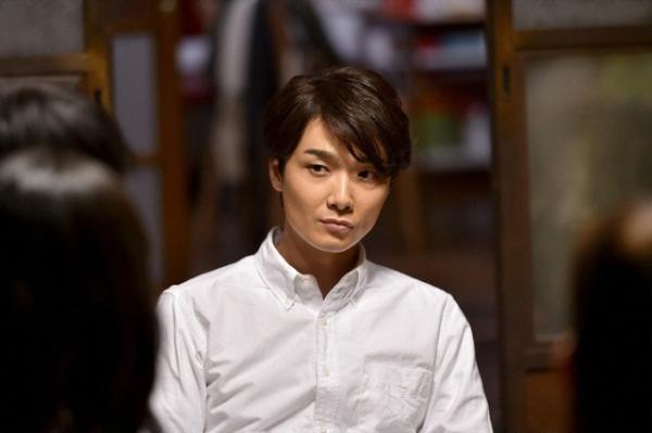 “ミュージカル界のプリンス”井上芳雄、三角関係に割って入る!?「わたしを離さないで」