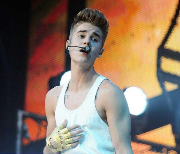 ジャスティン・ビーバー、第58回グラミー賞授賞式でパフォーマンスへ