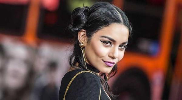 ヴァネッサ・ハジェンズ、父死去の翌日でも「パパのために…」TVに生出演