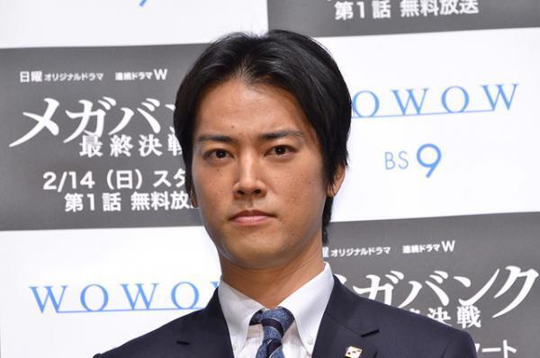 桐谷健太、バースデーケーキ登場のサプライズに動じず「台本にあった」