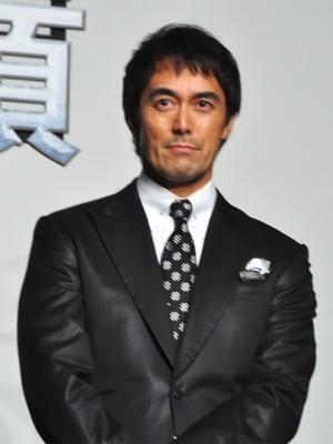 岡田准一らサプライズで上映後にも登場！ 観客の拍手に「安心して寝れます」