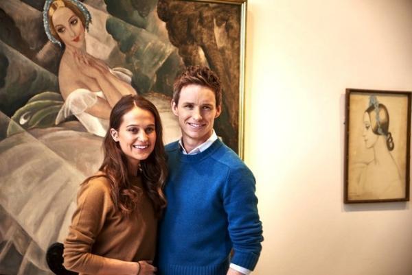 エディ・レッドメイン、“リリー”の絵の前で感慨…『リリーのすべて』デンマーク・プレミア