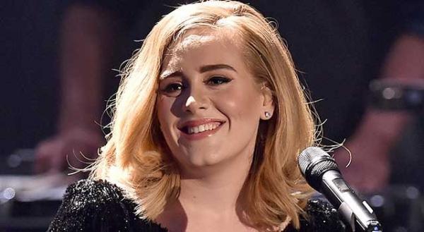 アデルのコンサートにオーランド・ブルーム＆ケイティ・ペリーらセレブが大集結！