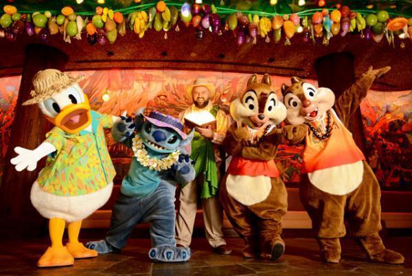 【海外ディズニー】ドナルドダックたちと楽しいひと時！キャラクター・ディナー新登場