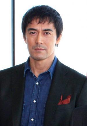 岡田准一、阿部寛は何でも屋!? 「頼れば何でも出てくる」