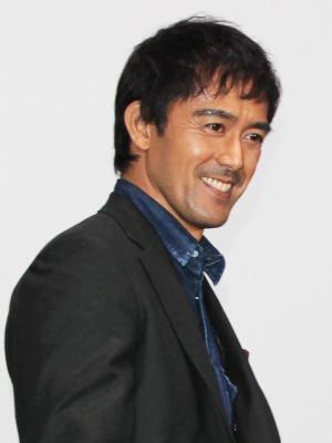 阿部寛、岡田准一からの熱い誘いを渋る「返事待って」『エヴェレスト』