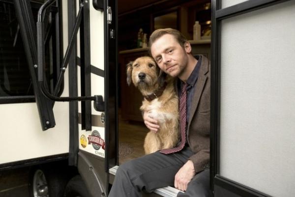 【特別映像】サイモン・ペッグ、“犬だってかわいいぞ！”と相棒を紹介『ミラクル・ニール！』