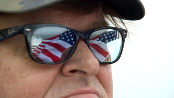 アポなし＆突撃取材のマイケル・ムーア、今度の狙いは“世界侵略”!?