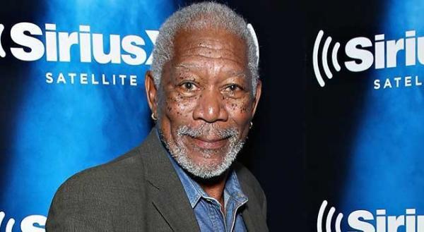 モーガン・フリーマンの声がナビゲーション・アプリに