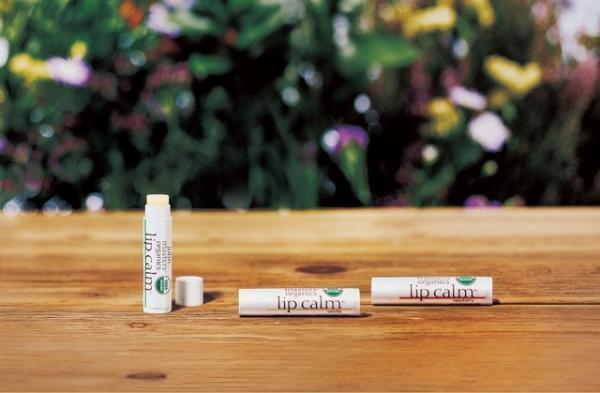 「ジョンマスターオーガニック」のリップカームに新たな3つの香りが登場！