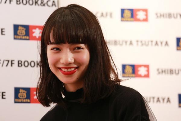 小松菜奈「プラベートと仕事を両立させていきたい」　1st写真集発売