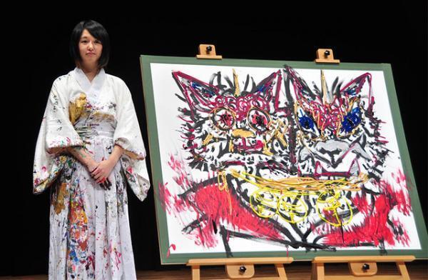 注目の現代アーティスト・小松美羽がライブペイントで『百日紅』の主人公・お栄を描写！